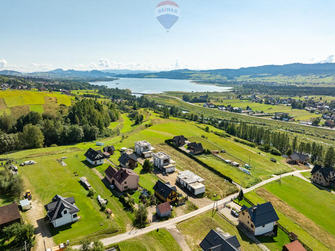 Dom z widokiem na jezioro i Tatry