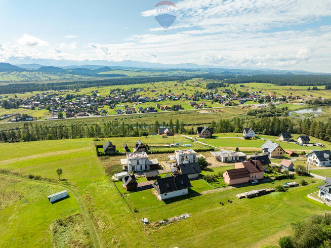 Dom z widokiem na jezioro i Tatry