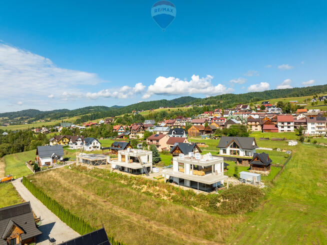 Dom z widokiem na jezioro i Tatry