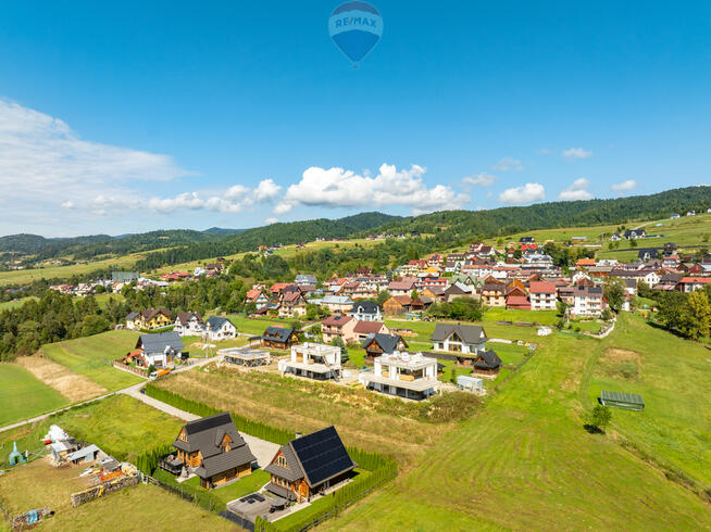 Dom z widokiem na jezioro i Tatry