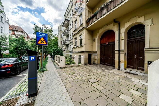 Funkcjonalny lokal biuro usługi gastronomia