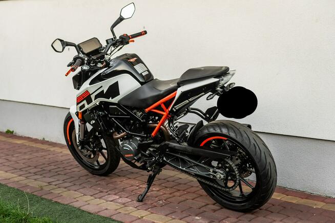 KTM duke 125 R 2020 ABS KSIĄŻKA Raty Transport Największy Wybór Moto 125 W PL