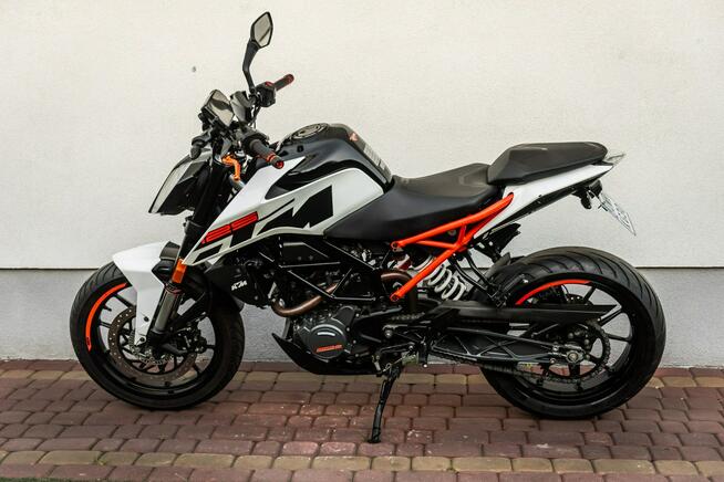 KTM duke 125 R 2020 ABS KSIĄŻKA Raty Transport Największy Wybór Moto 125 W PL
