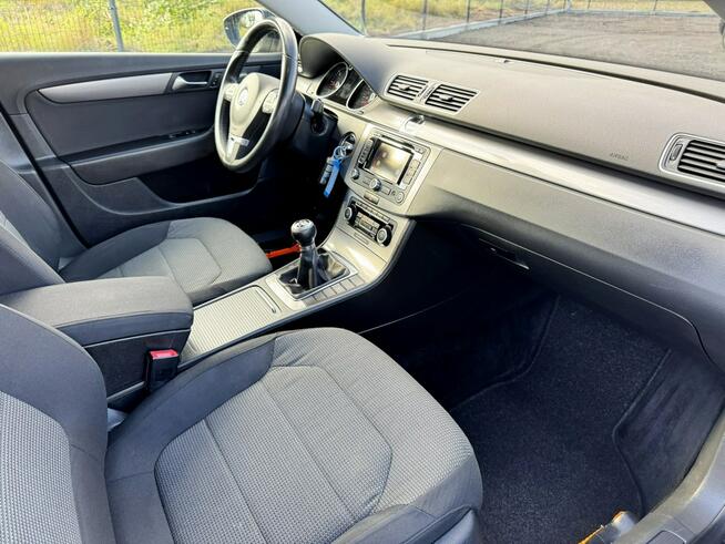 Volkswagen Passat Navi PDC Climatronic Grz. Fotele Gwarancja