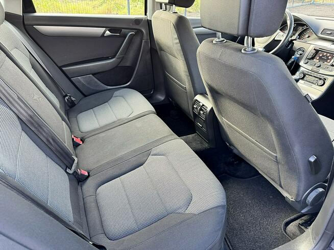 Volkswagen Passat Navi PDC Climatronic Grz. Fotele Gwarancja