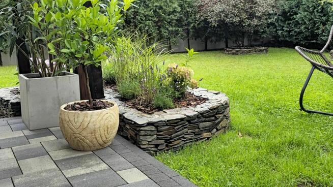 Kamień murowy luz, murki oporowe, łupek księżycowy, mury