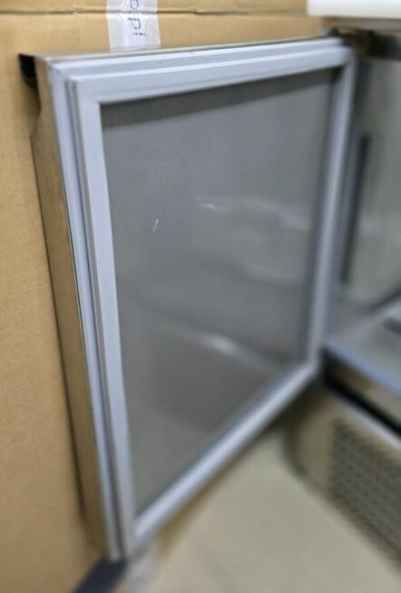 Stół chłodniczy 3 drzwiowy STALGAST 832232 nadstawka szklana