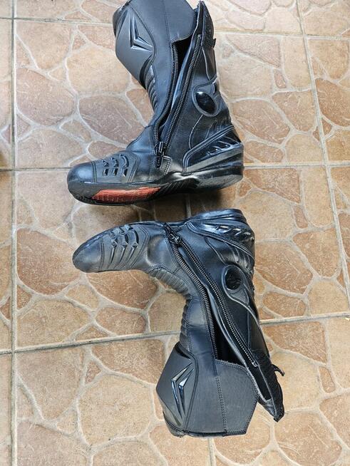 Ubiór ochronny dla motocyklisty