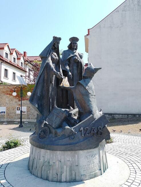 Poznam kobietę wolną prawnie.