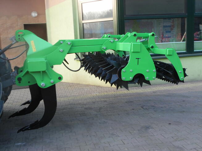 Głębosz TYTAN z podwójnym wałem rurowym zębatym falistym