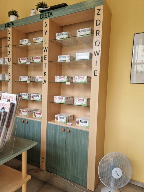 Sprzedam SZAFY Z PÓŁKAMI I BIURKO RECEPCYJNE