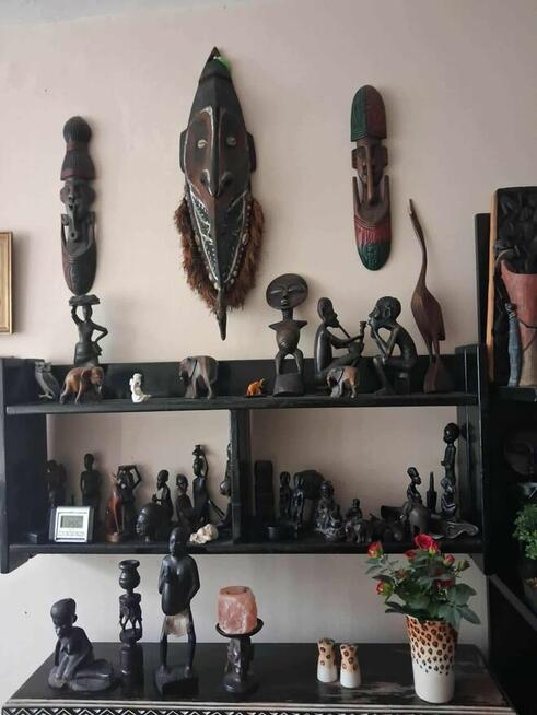 WIELKA KOLEKCJA AFRYKAŃSKICH MASEK I PRZEDMIOTÓW Z AFRYKI