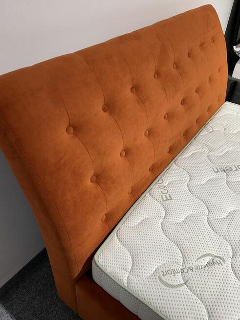 Łóżko tapicerowane 140x200 z pojemnikiem