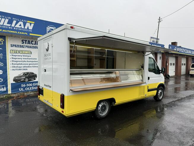 Renault Master Autosklep piec Sklep bar Gastronomiczny Food Truck Foodtruck Borco2010