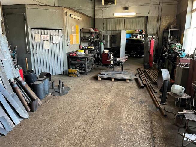 Obiekt przemysłowo-usługowy z pełnym zapleczem