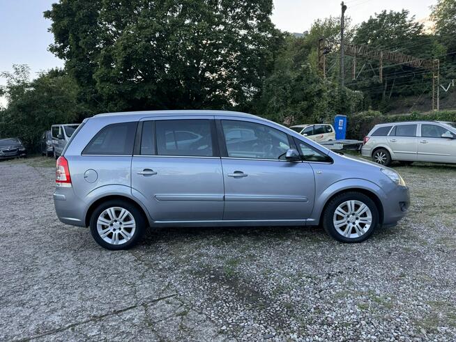 Opel Zafira LIFTING-1.8i-140km-2-Właściciel-7-Osobowy-Ksenon-Klimatronik-Tempomat