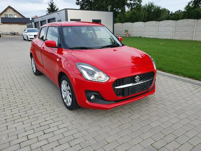 Suzuki Swift 1.2 Benzyna 82KM 2021r Ledy Kamera Radar Asystent Pasa Raty Zamiana