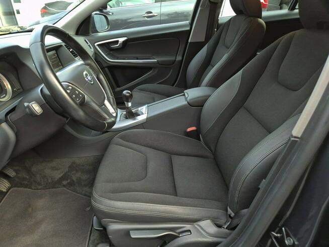 V60 2.0 D3 MOMENTUM 136KM XENON skóra NAVI pdc SERWIS bezwypadek 2014