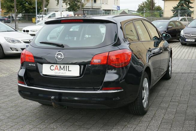 Opel Astra zarejestrowany, ubezpieczony