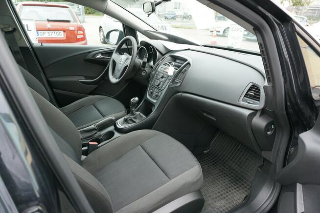 Opel Astra zarejestrowany, ubezpieczony