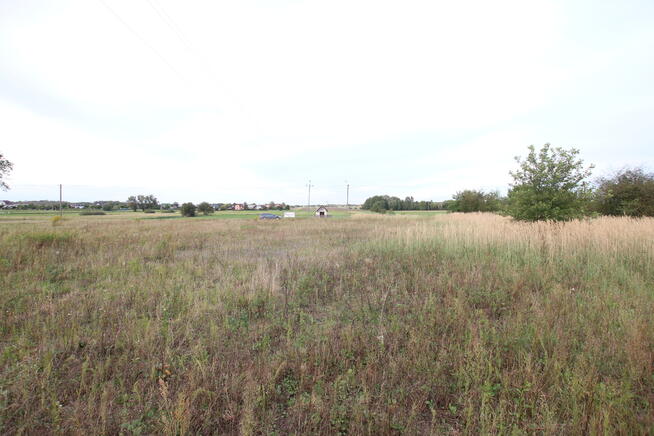 Działka 32ar budowlana w b. dobrej cenie Nowodwór