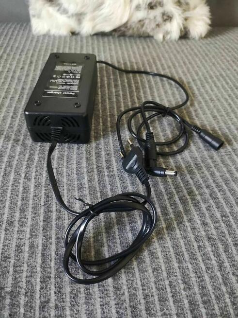Ładowarka akumulator rower elektryczny skuter 54,6V zasilacz
