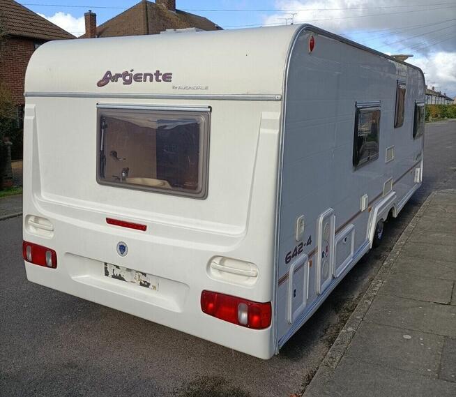 Sprzedam przyczepę kempingową