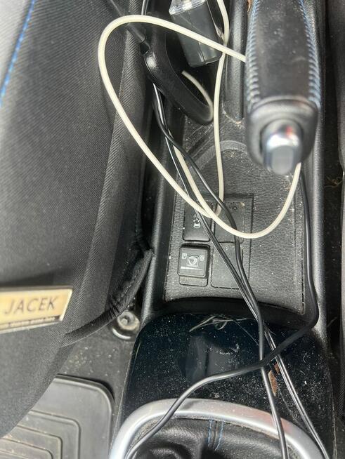 Syndyk sprzeda prawo własności do samochodu osobowego Toyota