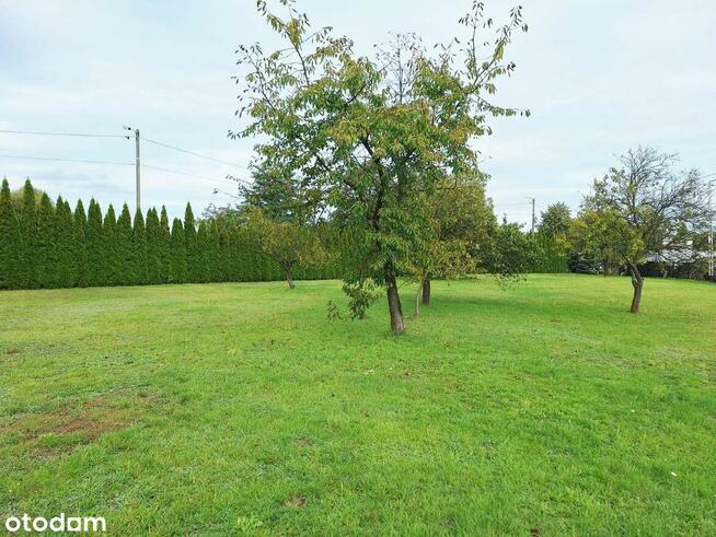 Dom wolnostojący z działką 38ar, stan b dobry, Poręba Żegoty