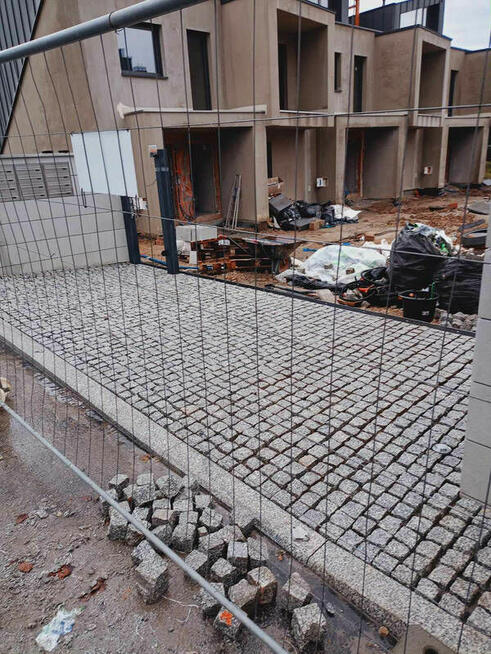 Usługi brukarskie układanie kostki brukowej