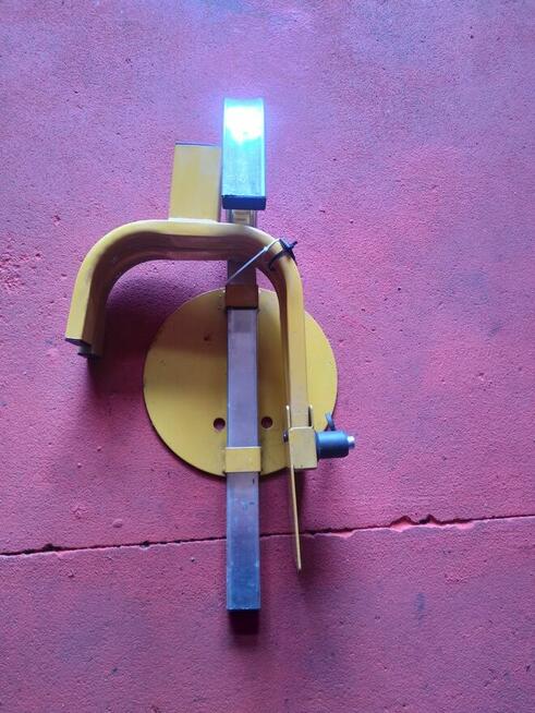 BLOKADA NA KOŁO SAMOCHODU ANTYKRADZIEŻOWA UNIWERSALNA ZABEZP