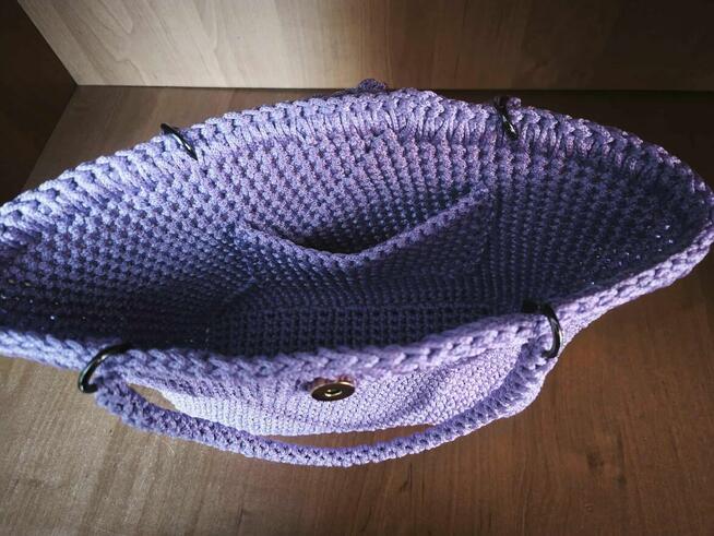 Sprzedam własnorecznie wykonane przedmioty z wełny.