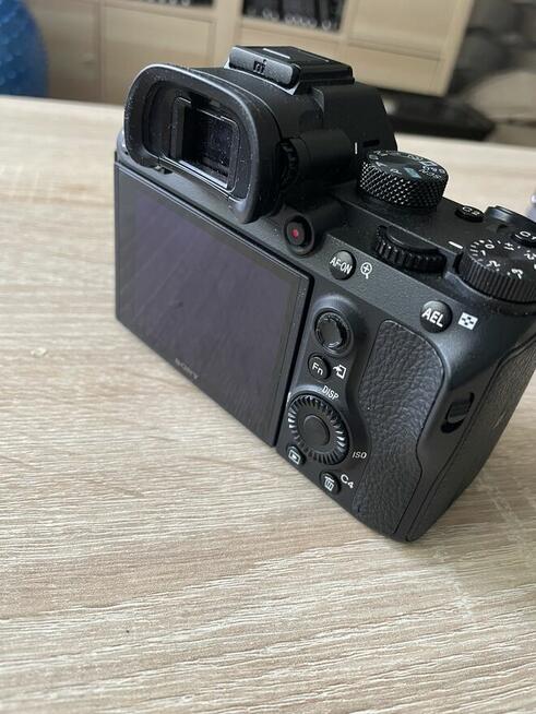 Sony A7 III + 4 obiektywy, przebieg 17tys.