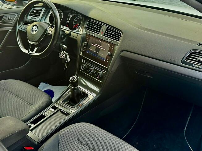 Volkswagen Golf LED / Tempomat ACC/ Gwarancja / 48.900 brutto