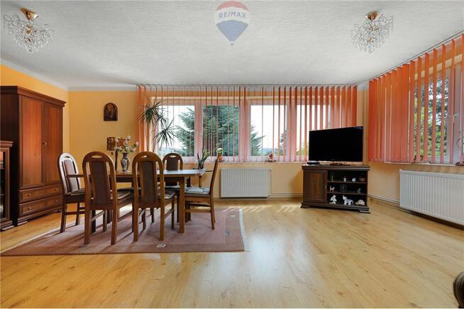 Stadnina Koni, hodowla zwierząt, dom na wsi