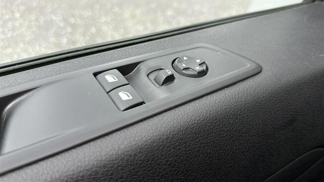 Peugeot Expert Blue HDI Long 6 osób