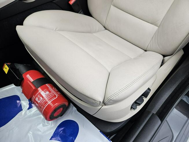 BMW 530 d XDRIVE ! Z Polskiego Salonu ! Faktura Vat-Marża !