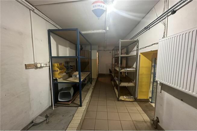 Lokal handlowo-usługowy wolnostojący z parkingiem