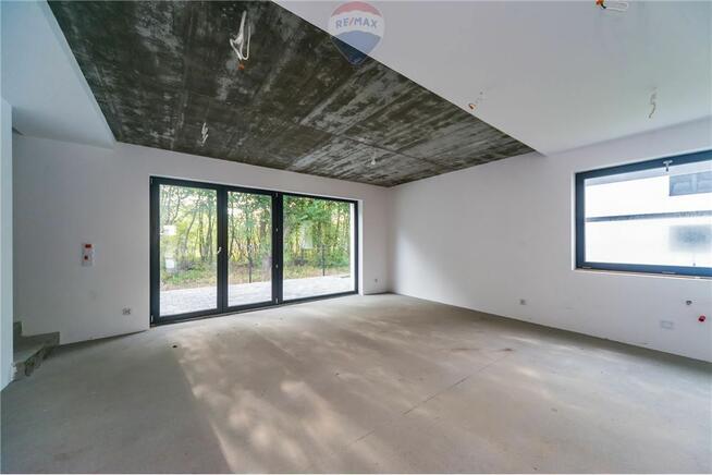 Nowy, ekonomiczny dom w zabudowie bliźniaczej.