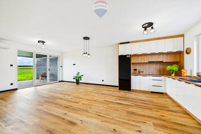 Nowy dom w zabudowie bliźniaczej (lewa strona)