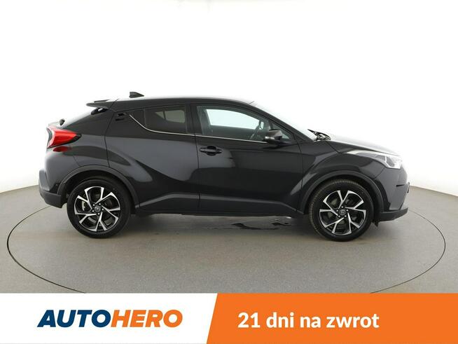 Toyota C-HR klima auto grzane fotele kamera i czujniki parkowania