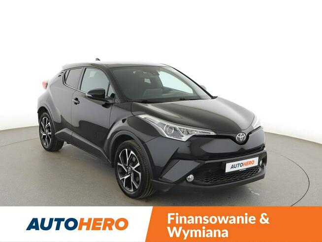 Toyota C-HR klima auto grzane fotele kamera i czujniki parkowania