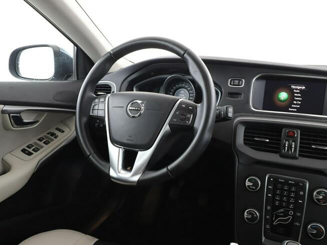 Volvo V40 2.0D Cross Country Plus Tempomat Nawigacja ParkAssist Kamera Full LED