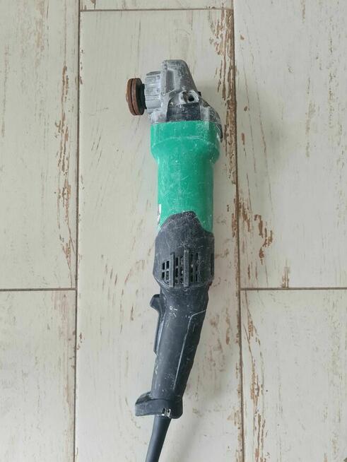 Niezawodna szlifierka do betonu HiKoki