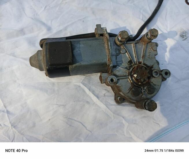 Silnik lewy szyby przedniej Mercedes 124 coupe