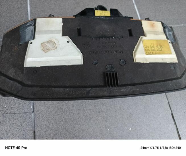 Licznik Mercedes 124