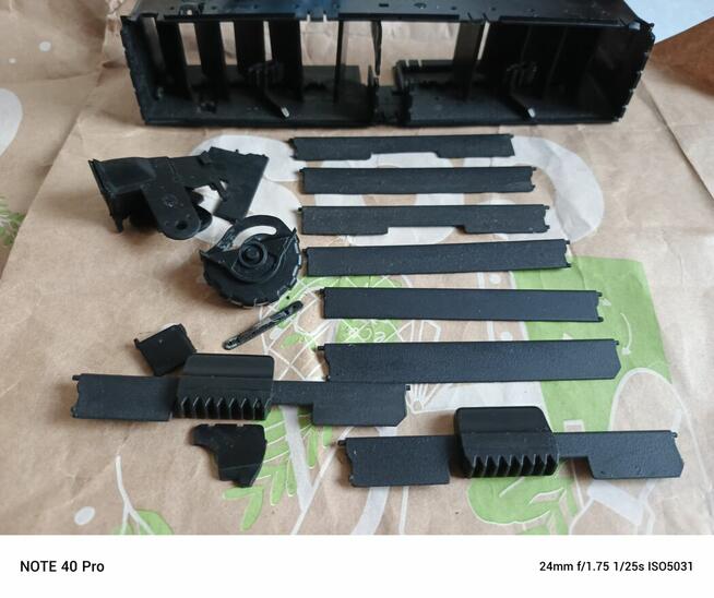 Ramka nawiewu środkowa Mercedes 124