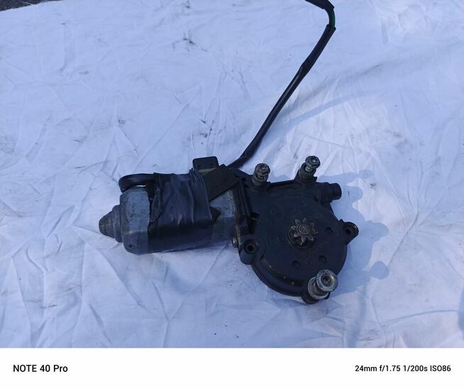 Silnik lewy szyby przedniej Mercedes 124 coupe