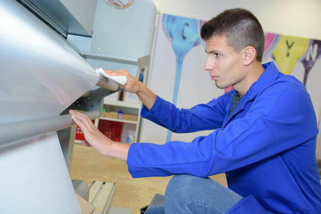 OPERATOR MASZYN DRUKARSKICH (Płońsk-ES-HS-DE)