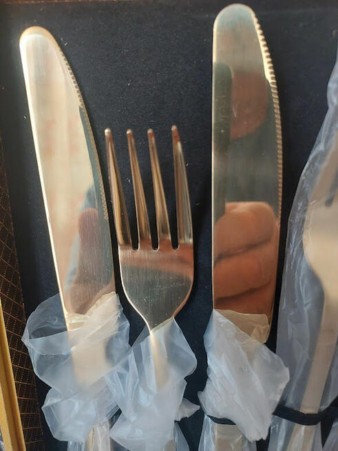 Zestaw sztućców w walizce